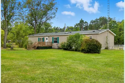 17900 W Howard City Edmore, Howard City, MI 49329 - Photo 1