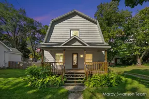 152 Washington St, Sunfield, MI 48890 - Photo 1