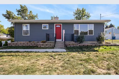 522 Walnut Street, Howard City, MI 49329 - Photo 1