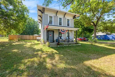 806 E 3rd Street, Lawton, MI 49065 - Photo 1