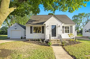 253 W 28th St, Holland, MI 49423 - Photo 1