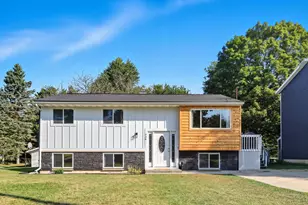 938 Greenwood St, Middleville, MI 49333 - Photo 1