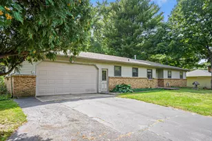 4832 Woodside Dr, Buchanan, MI 49107 - Photo 1