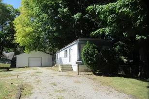 259 N Rowland St, Cassopolis, MI 49031 - Photo 1