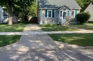 1129 Jennings Ave, Benton Harbor, MI 49022 - Photo 1