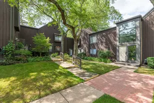 154 Carberry Hill Ct Ct, Kalamazoo, MI 49006 - Photo 1