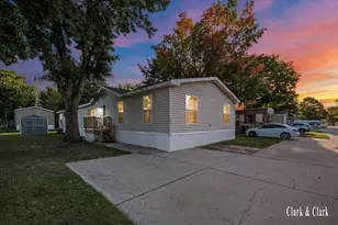 296 Kenlock St SE, Grand Rapids, MI 49548 - Photo 1