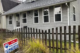 406 S Elm Ave, Jackson, MI 49203 - Photo 1