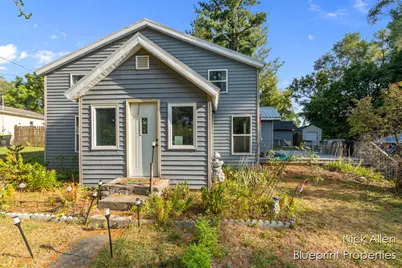 510 W Oakridge Ridge, Greenville, MI 48838 - Photo 1