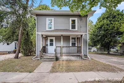 907 E Lincoln Street, Mount Pleasant, MI 48858 - Photo 1
