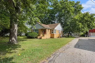 111 N Maple St, Hartford, MI 49057 - Photo 1