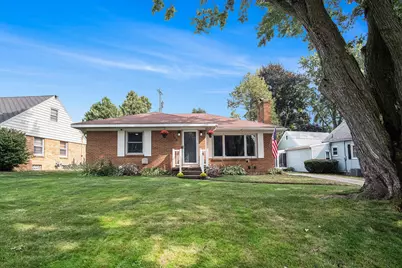 706 Shawmut Boulevard NW, Grand Rapids, MI 49504 - Photo 1