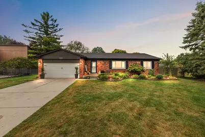 1082 E South Boulevard, Troy, MI 48085 - Photo 1