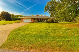 607 Flower St, Three Rivers, MI 49093 - Photo 1
