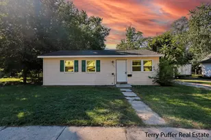 517 Allen Ave, Muskegon, MI 49442 - Photo 1