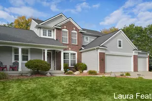 3467 N Meadowgrove Dr SE, Kentwood, MI 49512 - Photo 1