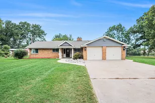 406 Lake Blvd, Paw Paw, MI 49079 - Photo 1