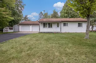 104 Bliss Ct, Sheridan, MI 48884 - Photo 1