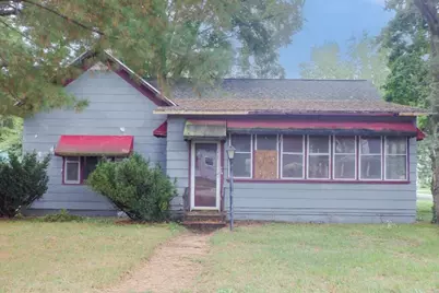 217 E Prairie Ronde Street, Dowagiac, MI 49047 - Photo 1