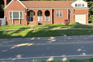 694 Colfax Ave, Benton Harbor, MI 49022 - Photo 1