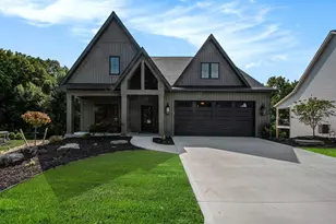 8513 Ravinewood Dr, Jenison, MI 49428 - Photo 1