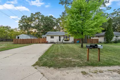 2049 Center Street, Muskegon, MI 49442 - Photo 1