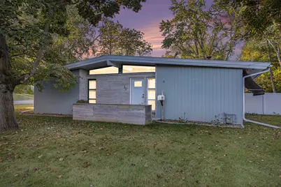 32 Golden Avenue, Battle Creek, MI 49015 - Photo 1