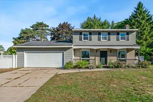 1621 Mapleview St SE, Grand Rapids, MI 49508 - Photo 1