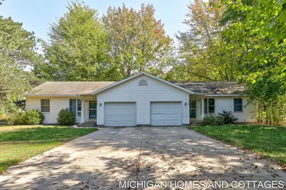 18604 168th Avenue, Spring Lake, MI 49456 - Photo 1