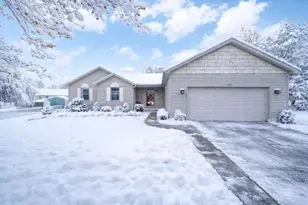 5123 S Granite St, Jackson, MI 49201 - Photo 1