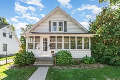 68 Bowne Street NE, Grand Rapids, MI 49505 - Photo 1