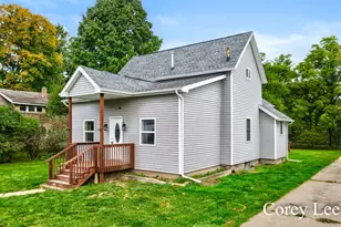 83 Main St, Saranac, MI 48881 - Photo 1