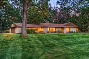 2206 Treehaven Dr, Kalamazoo, MI 49008 - Photo 1