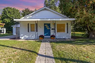 302 W Osceola Ave, Reed City, MI 49677 - Photo 1