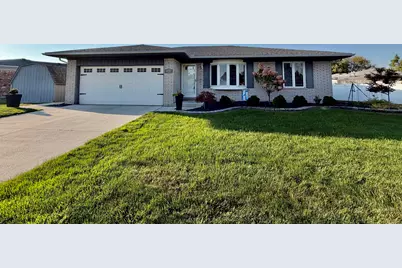 22310 S Fairway Drive S, Woodhaven, MI 48183 - Photo 1