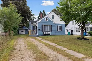 69 W Coolidge Ave, Battle Creek, MI 49037 - Photo 1