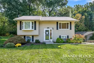 1150 Farnsworth Ave SE, Grand Rapids, MI 49546 - Photo 1