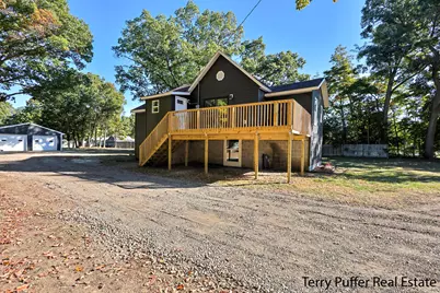 764 E Giles Road, Muskegon, MI 49445 - Photo 1