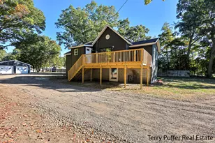 764 E Giles Rd, Muskegon, MI 49445 - Photo 1