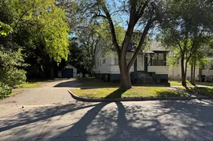 505 Catawba Ave, Muskegon, MI 49442 - Photo 1