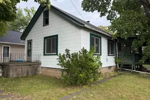 427 Sheldon St, Kalamazoo, MI 49001 - Photo 1