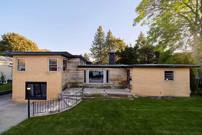 307 2nd Avenue, Manistee, MI 49660 - Photo 1