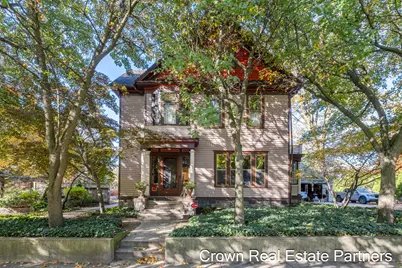 217 Madison Avenue SE, Grand Rapids, MI 49503 - Photo 1