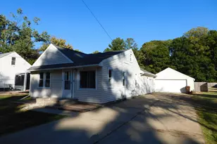 405 Stoner Rd, Lansing, MI 48917 - Photo 1