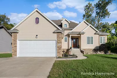1660 Oakleigh Road NW, Grand Rapids, MI 49504 - Photo 1