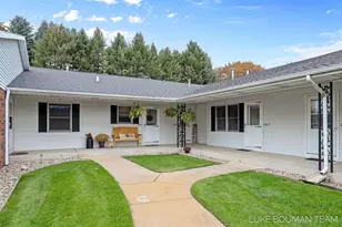 2921 N Wentward Ct, Hudsonville, MI 49426 - Photo 1