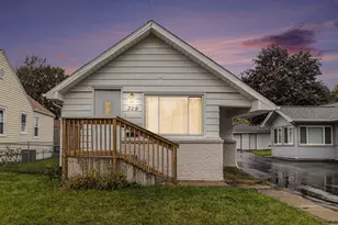 329 Surby Ave, Battle Creek, MI 49015 - Photo 1