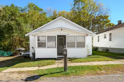 310 Oneita Street, Battle Creek, MI 49037 - Photo 1