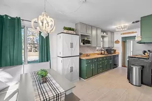 36650 Thinbark St, Wayne, MI 48184 - Photo 1