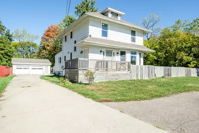 449 E Napier Avenue, Benton Harbor, MI 49022 - Photo 1